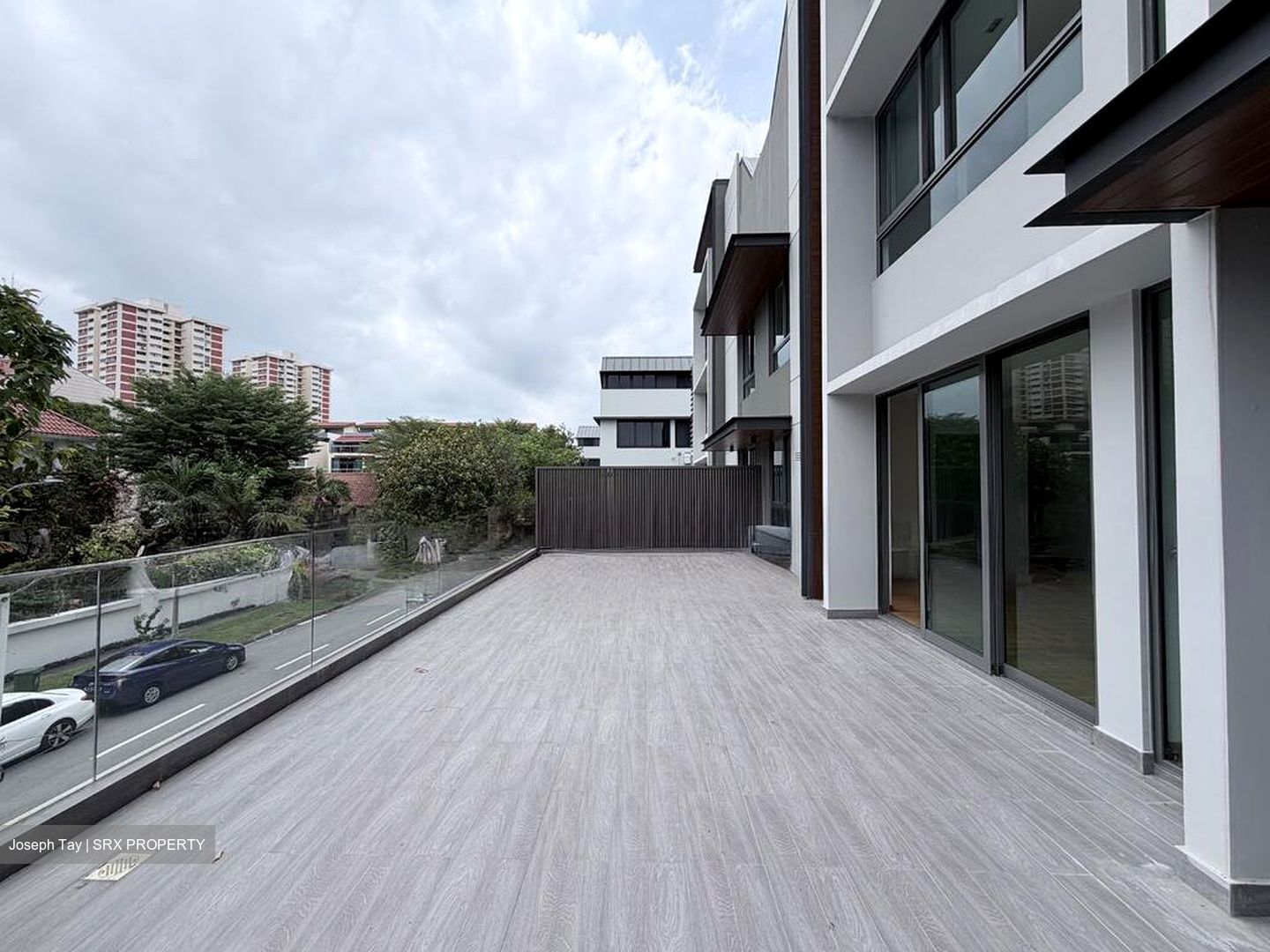 East Coast Avenue (D15), Terrace #518807851